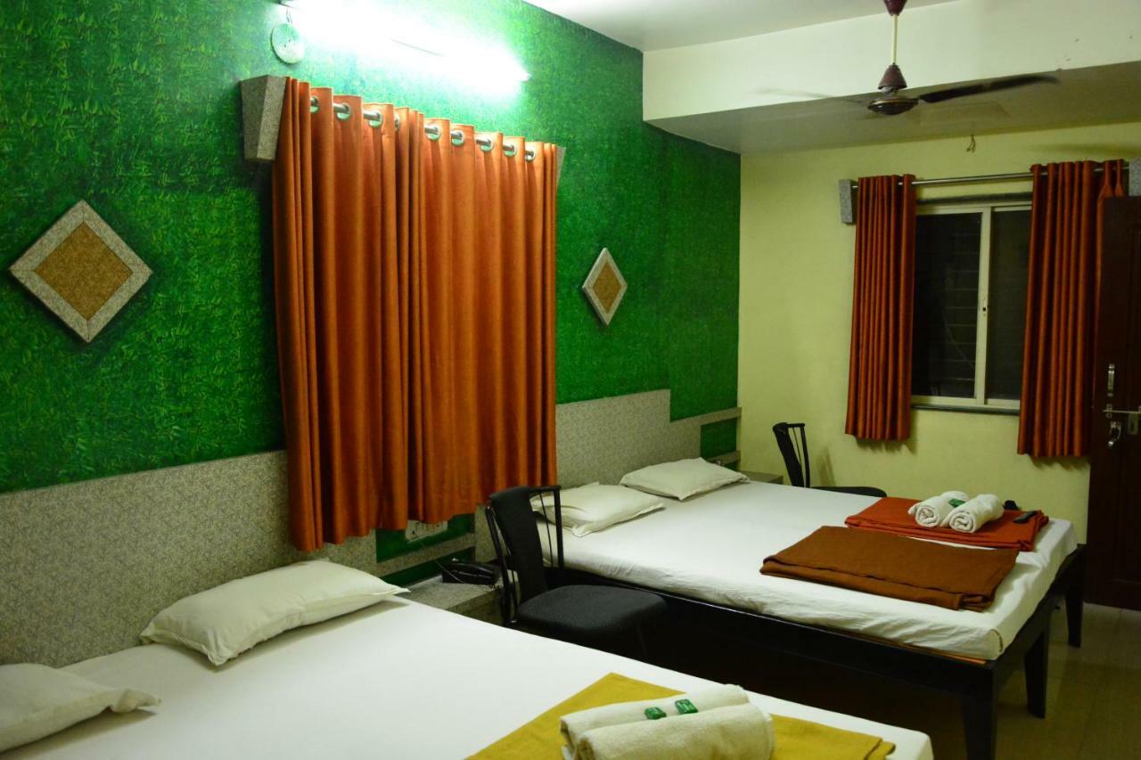 Hotel Madhava Shirdi Exterior foto